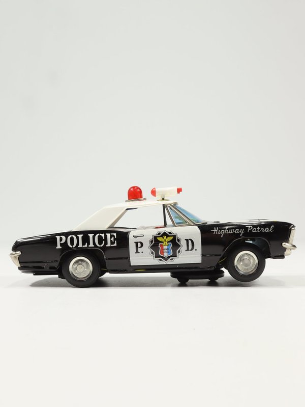 Bandai, Buick Riviera - poliisiauto